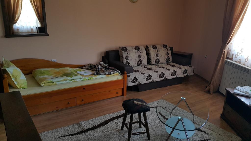 Guest House Maria 코프리브시티차 외부 사진